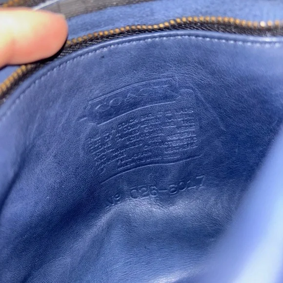 Vintage Coach Blue Leather Crossbody Bag - Picture 9 of 9